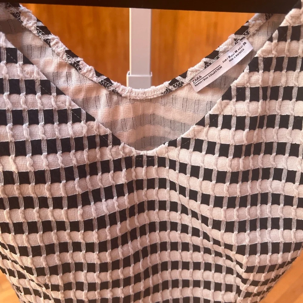 Zara Black and White Puff Sleeve Crop Blouse